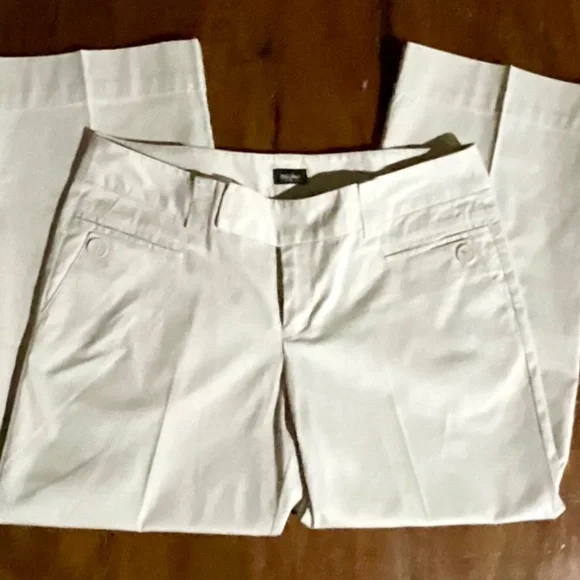 Massimo Beige Flat Front Capris Size 6 - Picture 3 of 11